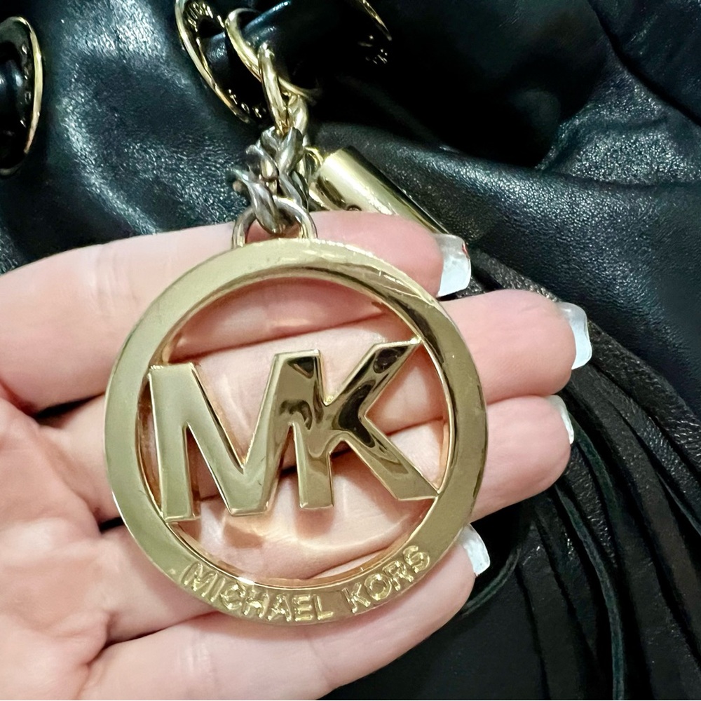 Michael Kors ring handle tote - Picture 9 of 13